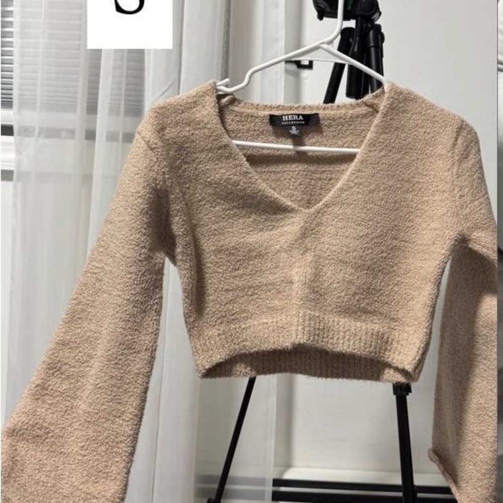 Hera Collection Beige V-Neck Sweater